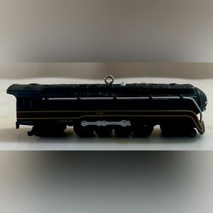 Hallmark Keepsake Ornament Lionel Train 746 Norfolk & Western Steam Locomotive